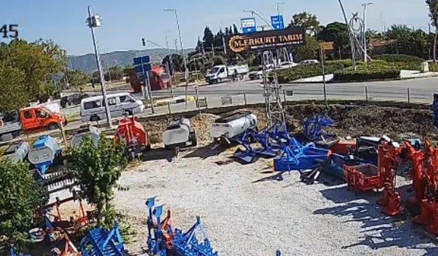 Görenlerin nefesi kesildi! İzmir'deki feci kazada mucizevi anlar