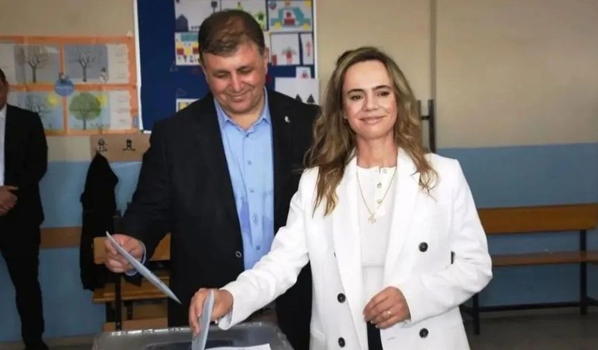 Cemil Tugay eşi kimdir, kaç yaşında ve ne iş yapıyor? Öznur Tugay hakkında merak edilenler