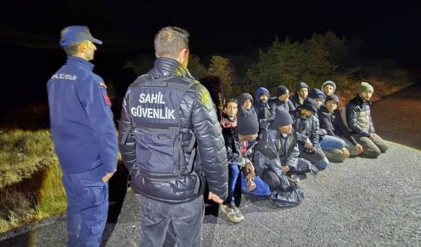 Radardan kaçamadılar: Urla'da gece yarısı operasyonu!