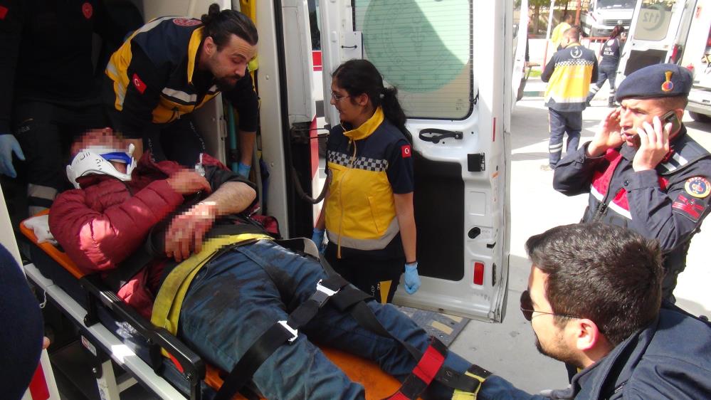 yaralılar, ambulanslarla ilçe devlet hastanesine sevk edildi