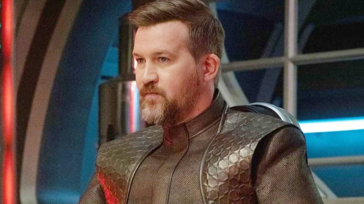 Star Trek ve Captain Marvel'ın sevilen oyuncusu Kenneth Mitchell ...