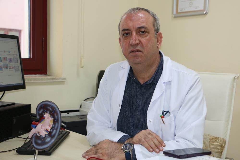 Gazi Yaşargil Eğitim ve Araştırma Hastanesi Nefroloji Bilim Şefi ve Organ Nakli Mesul Müdürü Doç. Dr. Ramazan Danış