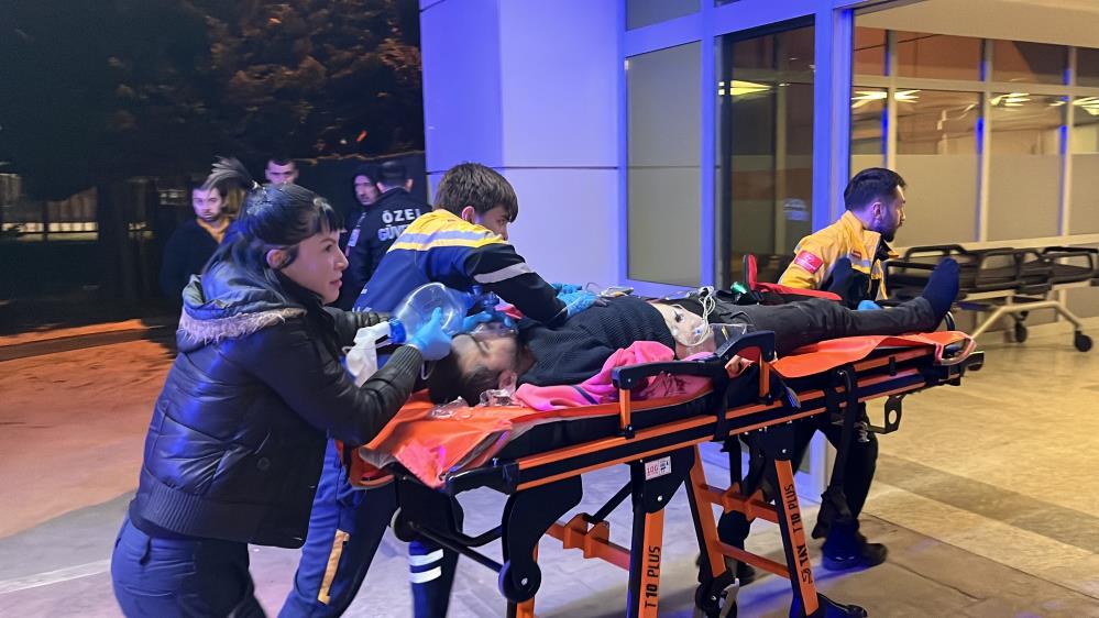  Sağlık ekiplerince ilk müdahalesinin ardından Kocaeli Devlet Hastanesine kaldırılan Murat P