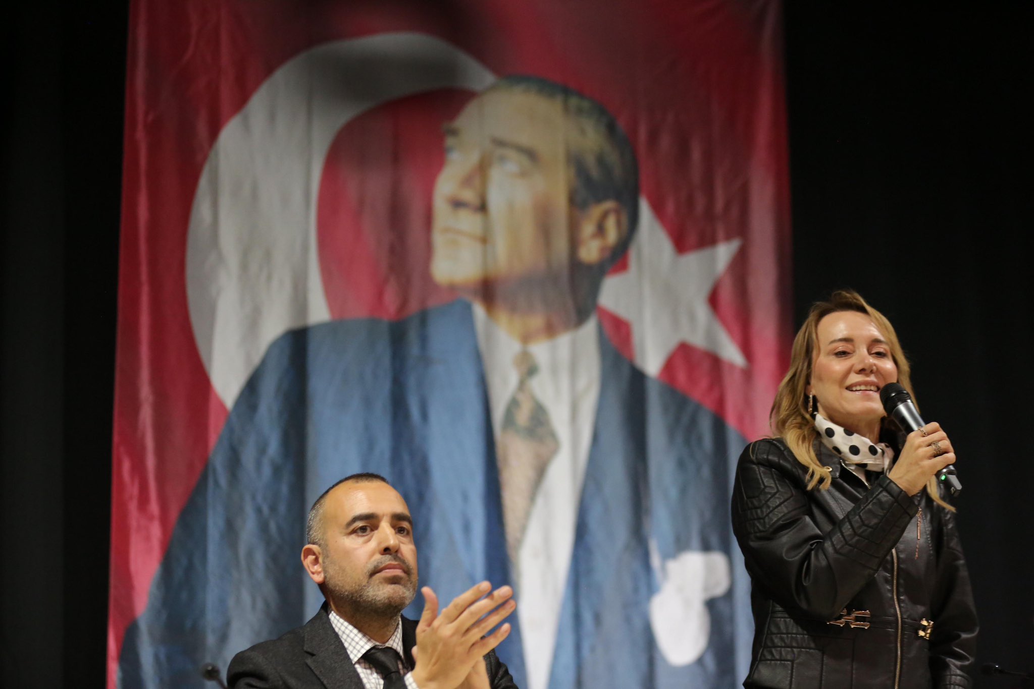 ADAYLARA DESTEK İSTEDİ