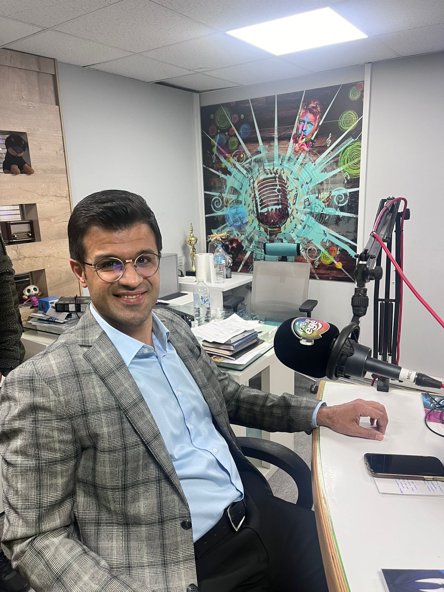 İzmir’imizde üfleseniz yıkılacak binalarımız var