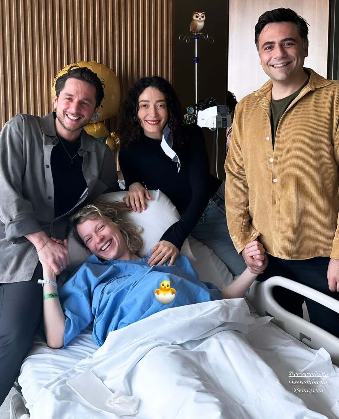Özlem Öçalmaz, Sercan Badu ve Emre Şen gibi isimler, Çeşmioğlu'nu hastane odasında ziyaret ettiler.