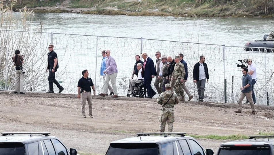 Biden ve Trump, Rio Grande Nehri'nin kenarında karşı karşıya