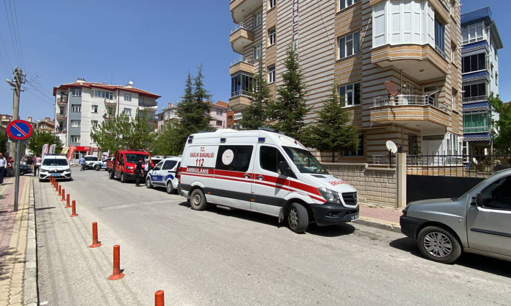 Sağlık ekipleri yaşlı kadını Konya Numune Hastanesi’ne kaldırdı