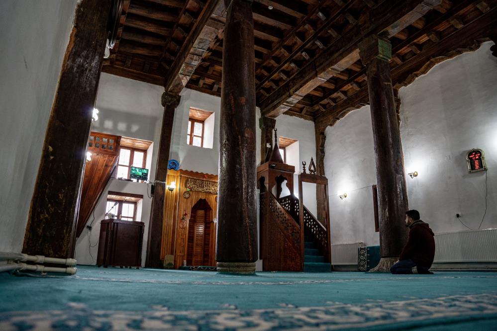 “UNESCO Kültür Mirası listesine giren Mahmutbey Camisine benzerliği ile dikkat çekiyor”