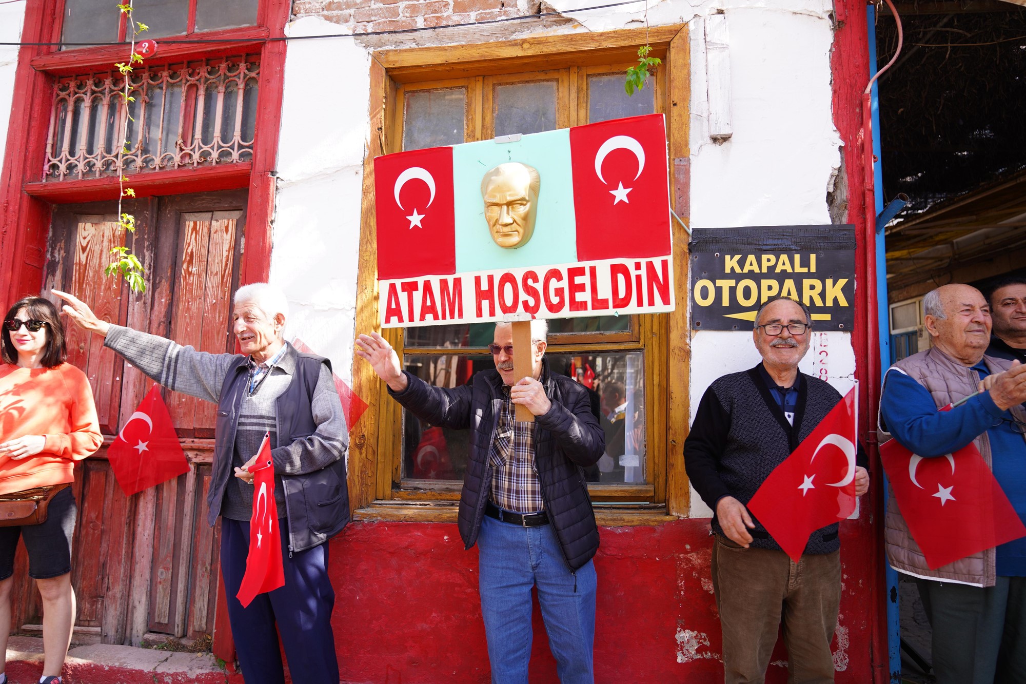 Atatürk’ün Ayvalik’a Geli̇şi̇ni̇n 90'Inci Yil Dönümü Kutlandi (2)