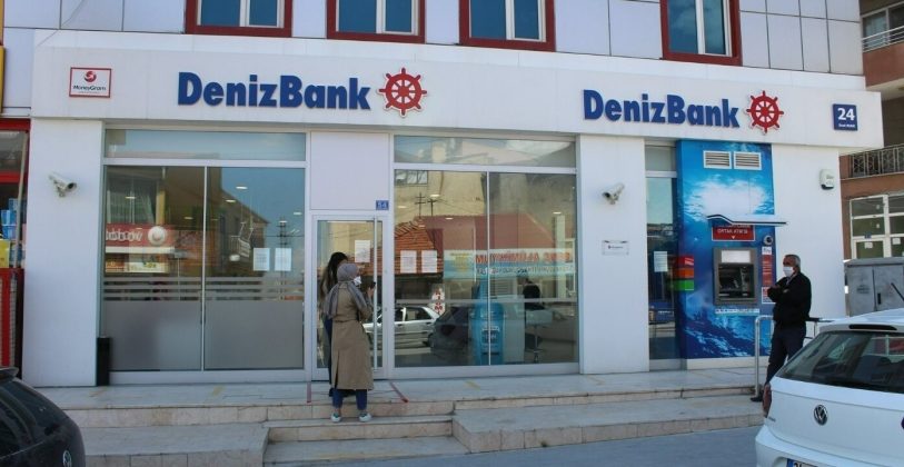 Denizbank 100.000 T L Kredi Onayini Az Once Verdi Bayram Sonrasi Ilac Gibi Kredi Kampanyasi 813X420
