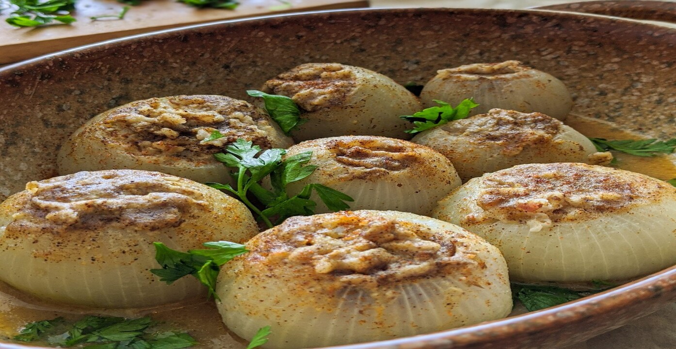 Osmanli Mutfaginin Vazgecilmez Lezzeti Sogan Dolmasi Piyaziye Tarifi