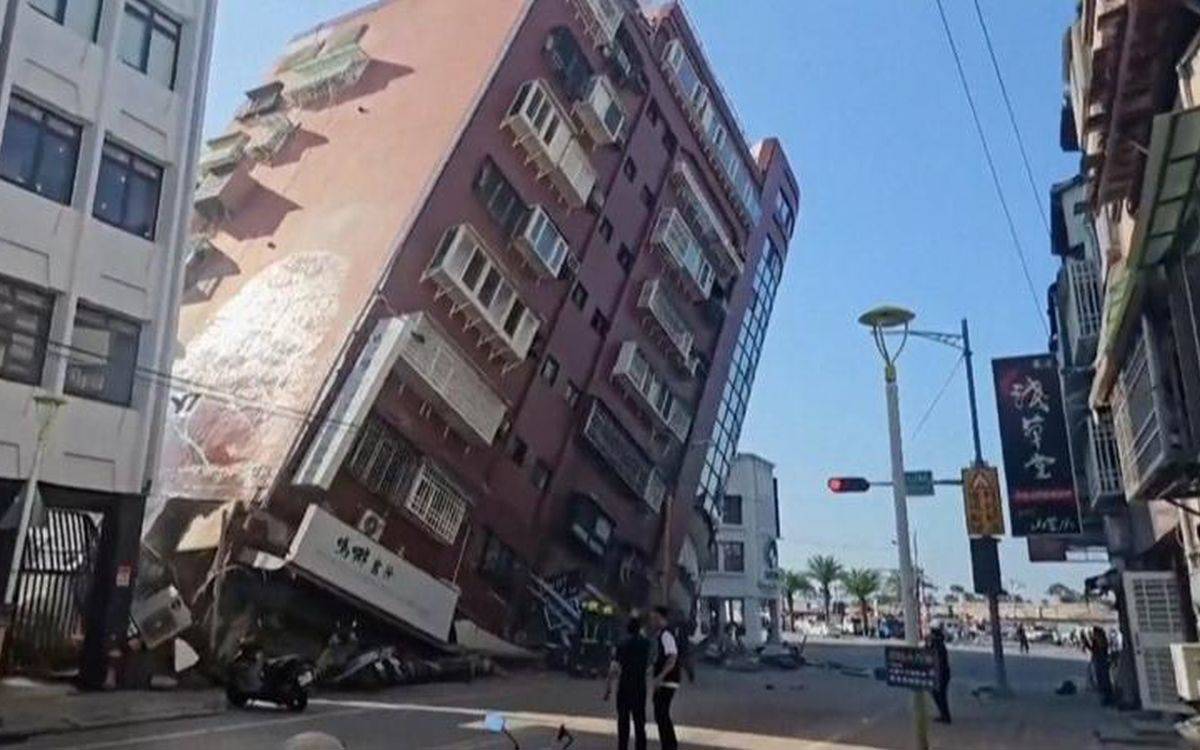 7,4 büyüklüğündeki depremin merkez üssünün Tayvan'ın doğu kıyısında