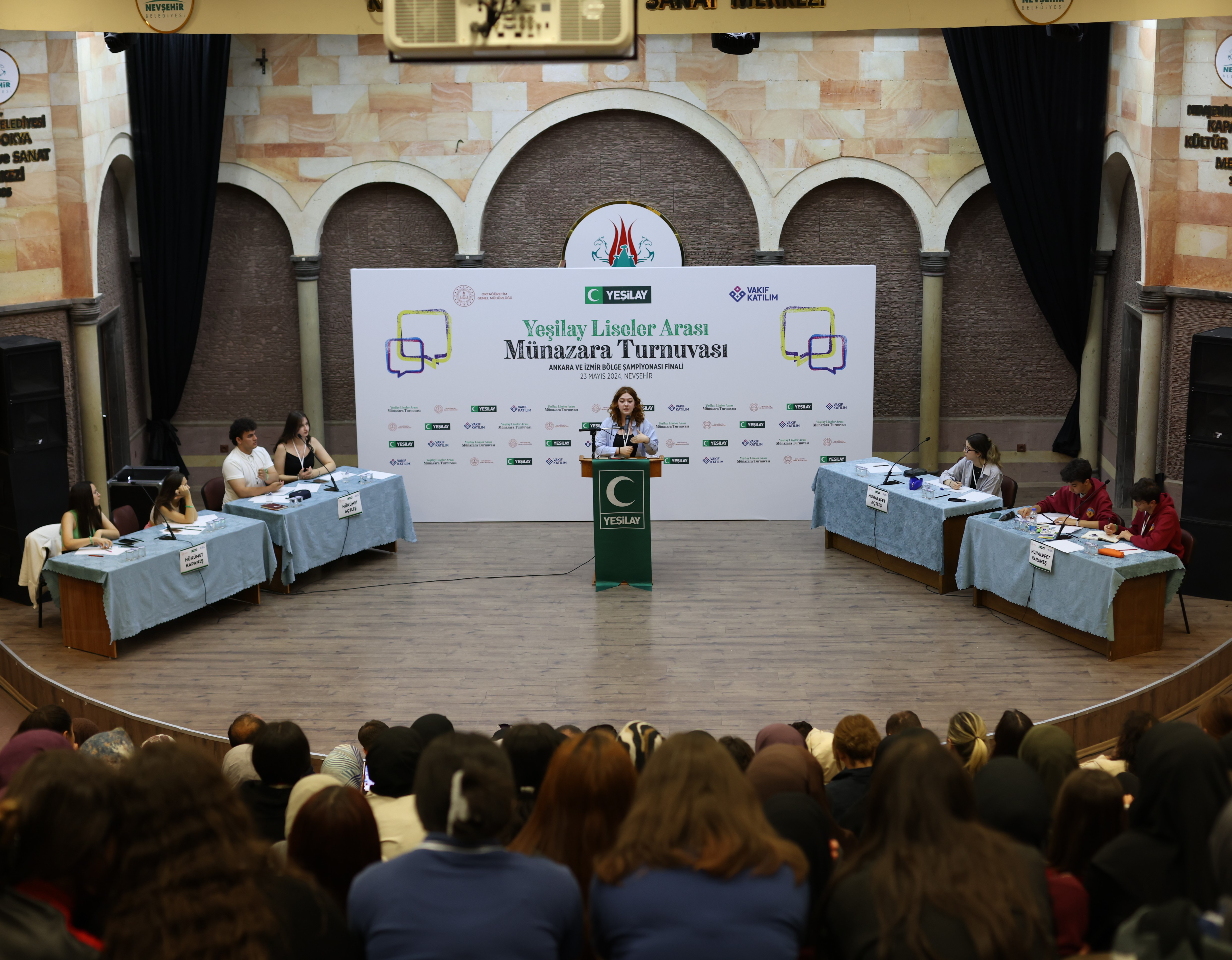 Yeşilay gönüllülüğü gençler arasında yaygınlaştırıyor!