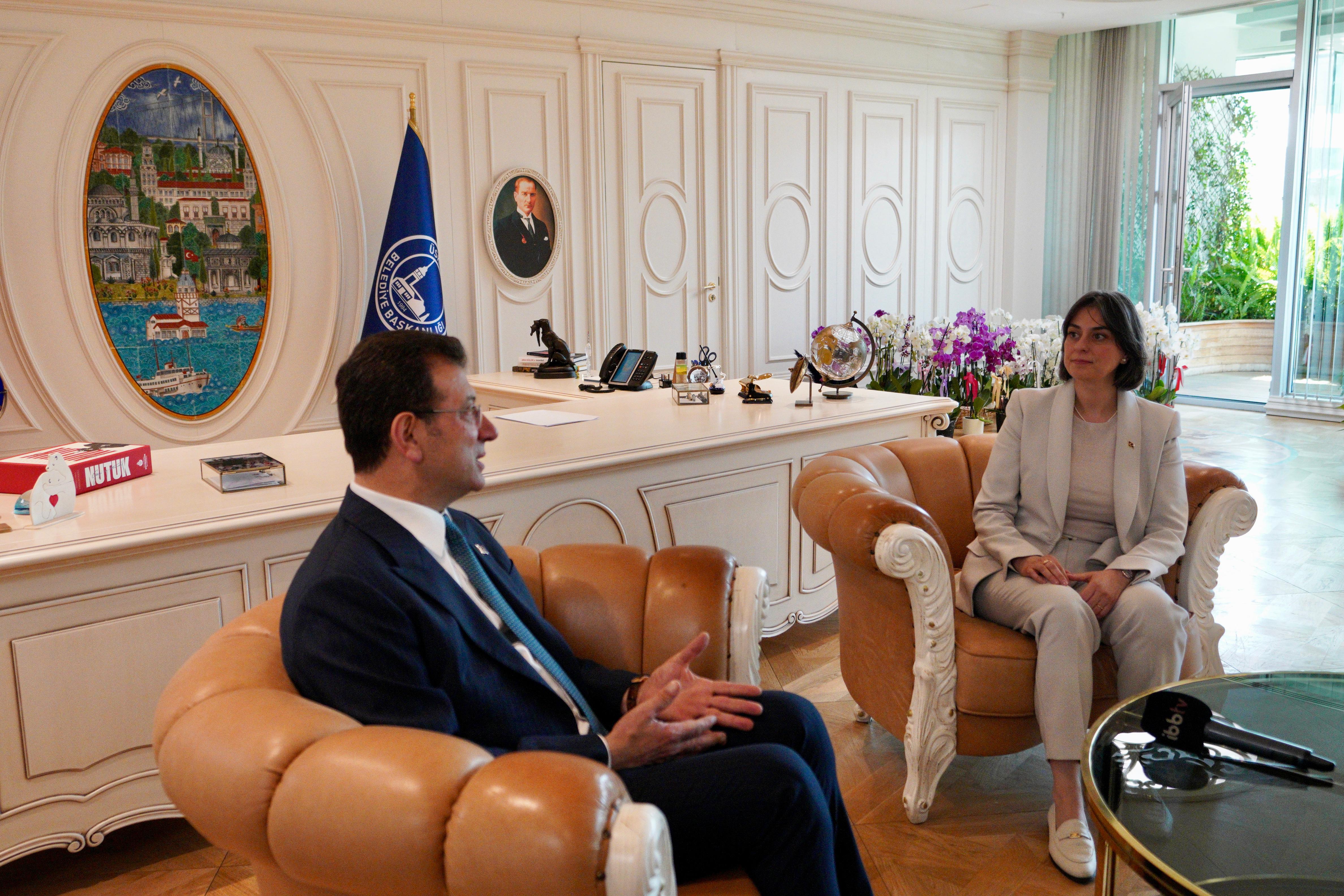 “İSTANBUL'DA İLK KEZ AYNI ANDA ÜÇ KADIN BELEDİYE BAŞKANI VAR”​​​​​​​