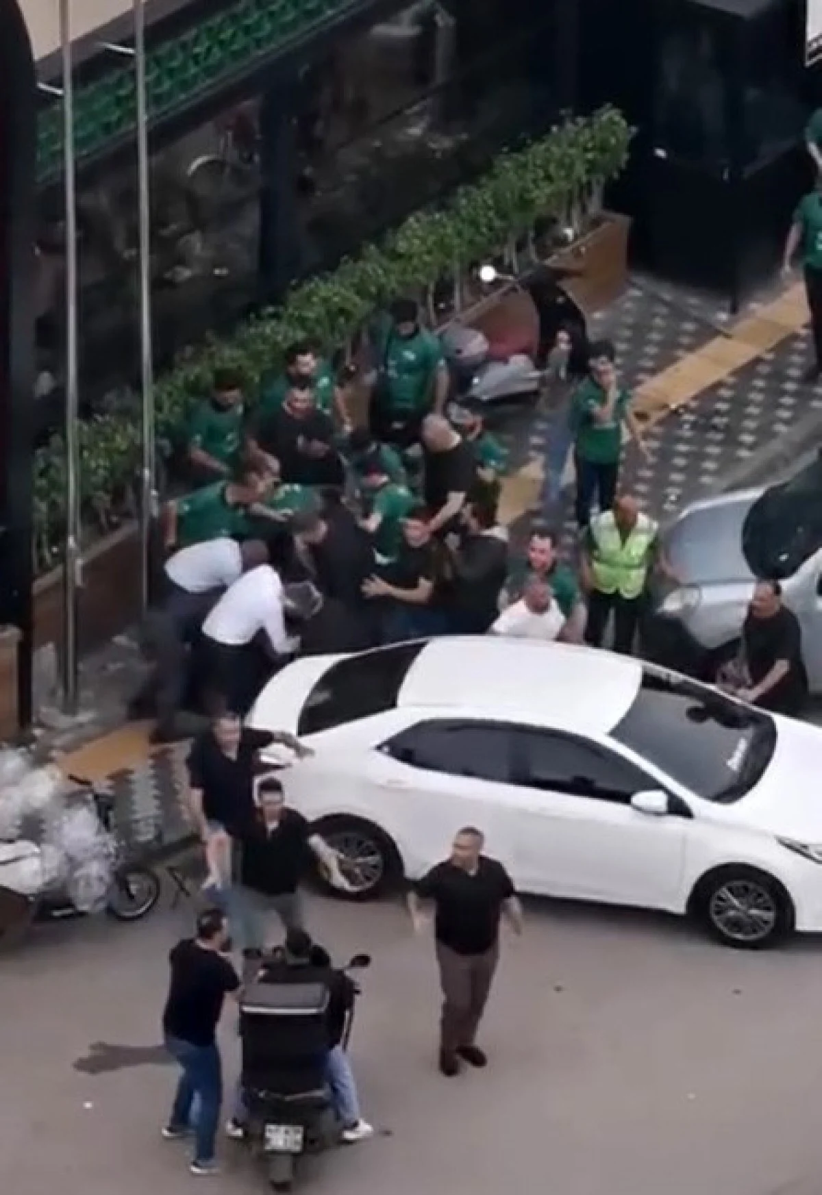 664Aee25E636B203 W1200Xh1745