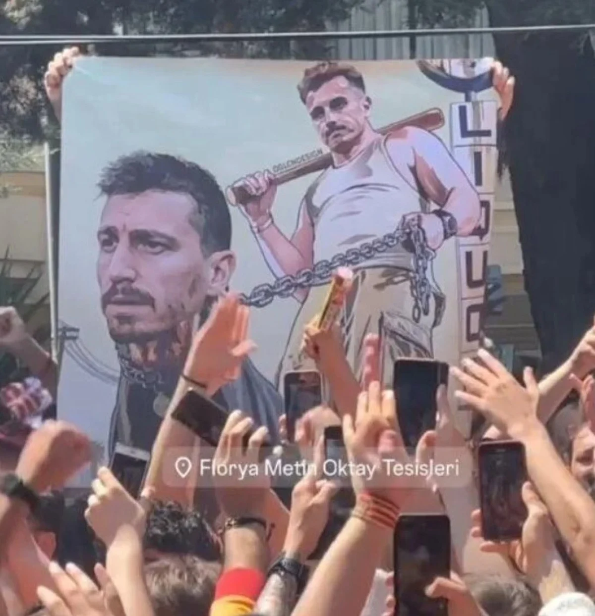 Mert Hakan ve Kerem, derbi öncesi ve sonrasında tartışma yaşamıştı.