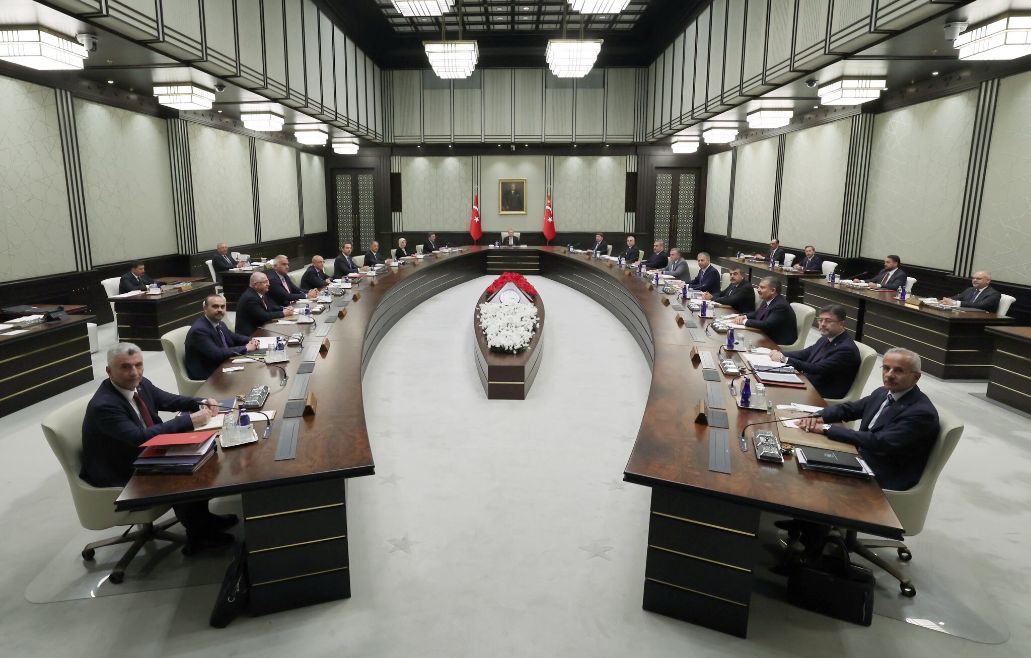 Kabine toplantısı Cumhurbaşkanlığı Külliyesi'nde gerçekleştiriliyor