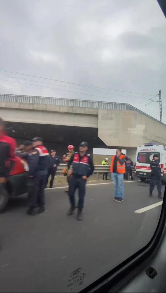 Polatlı'da trajedi: Hızlı tren köprüsüne çarpan araçta 3 ölü, 2 yaralı