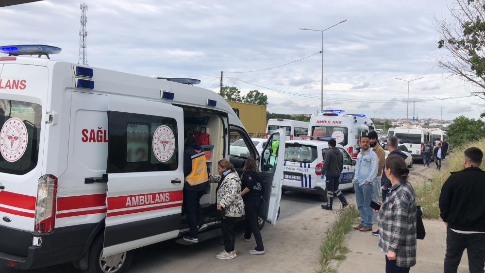 SONDAKİKA| Çorlu'da zincirleme trafik kazası: 4 kişi yaralandı