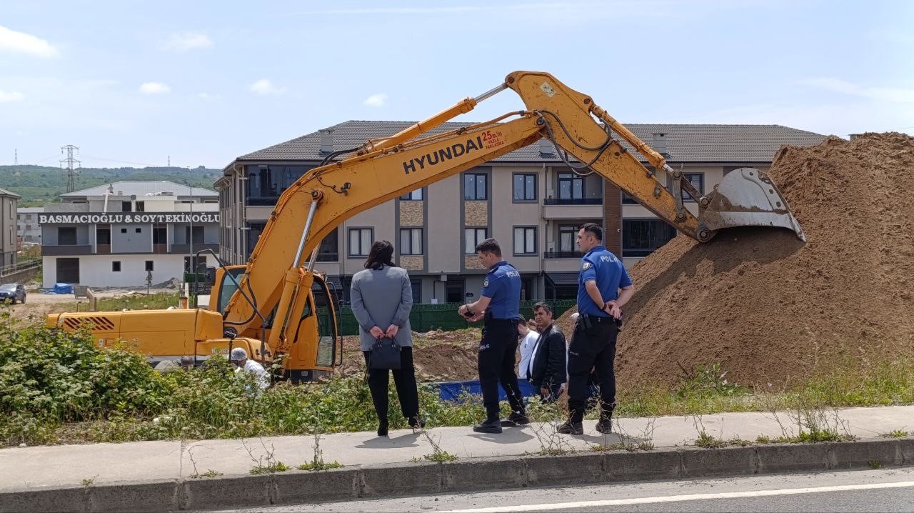 Olay, Karasu ilçesi Aşağı Aziziye Mahallesi Ankara Caddesi üzerinde meydana geldi. 