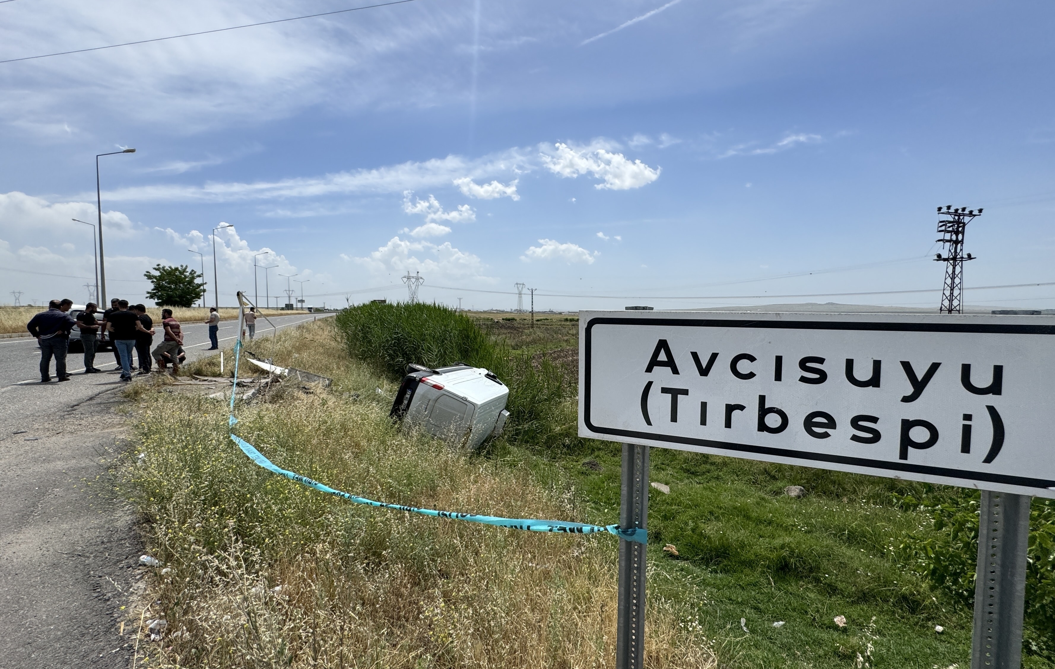 İhbar üzerine bölgeye 112 Acil Sağlık, polis ve jandarma ekipleri sevk edildi. 