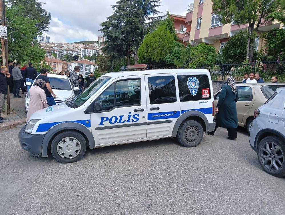 İhbar üzerine bölgeye gelen polis ekiplerince inceleme başlatıldı.