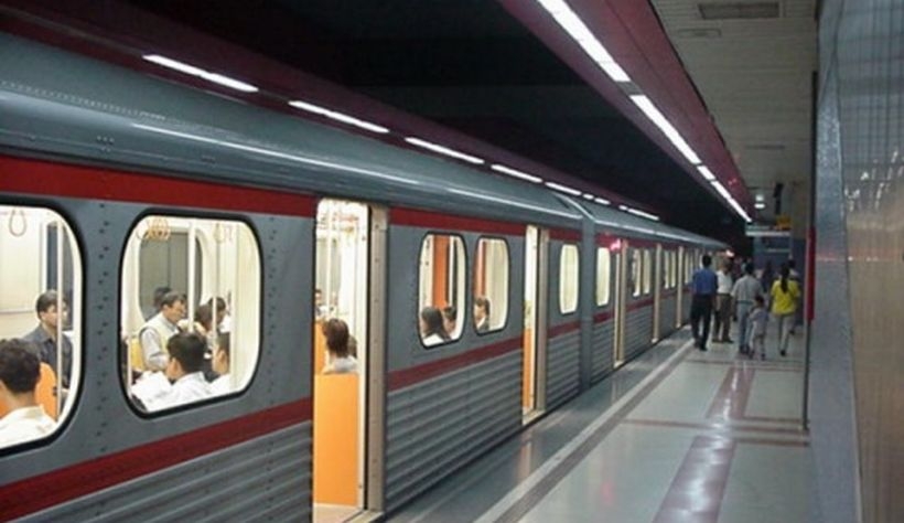 Metro istasyonlarına asılan bilgilendirme metinlerinde şu ifadelere yer verildi