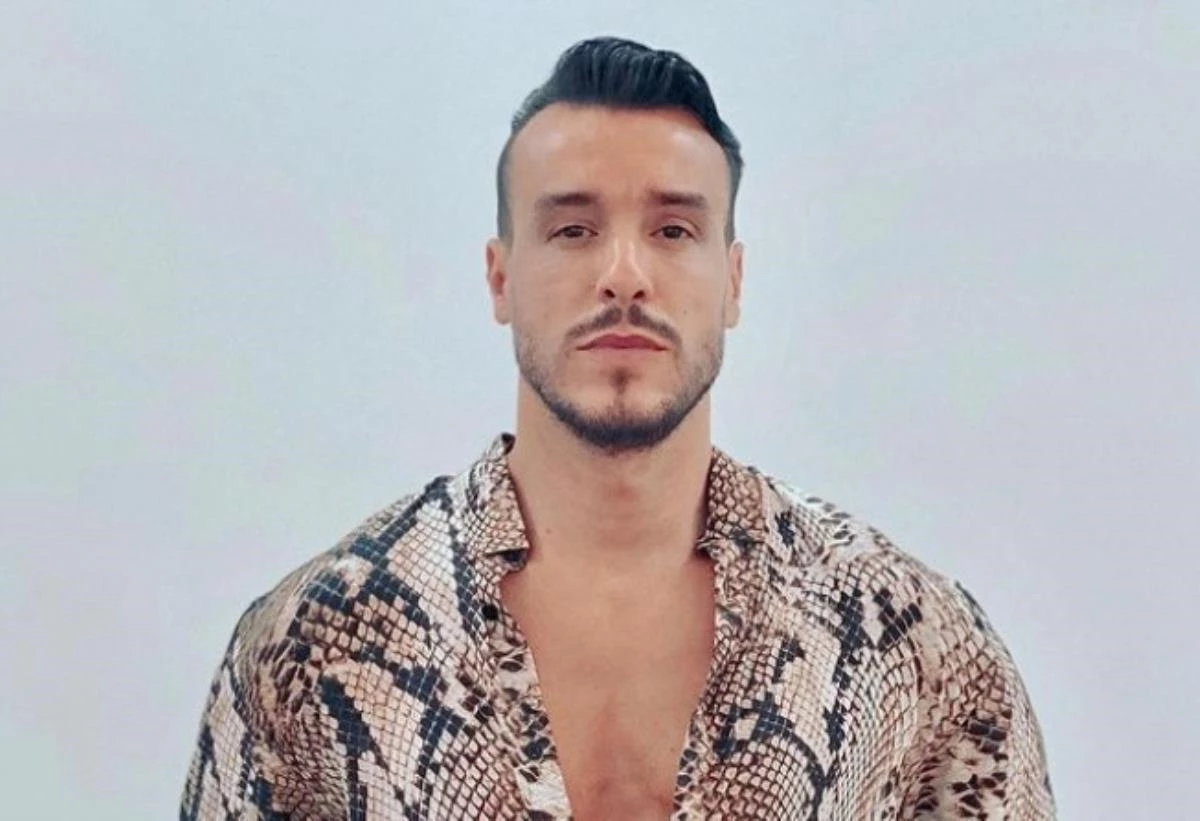 Cem Adrian’dan büyük başarı