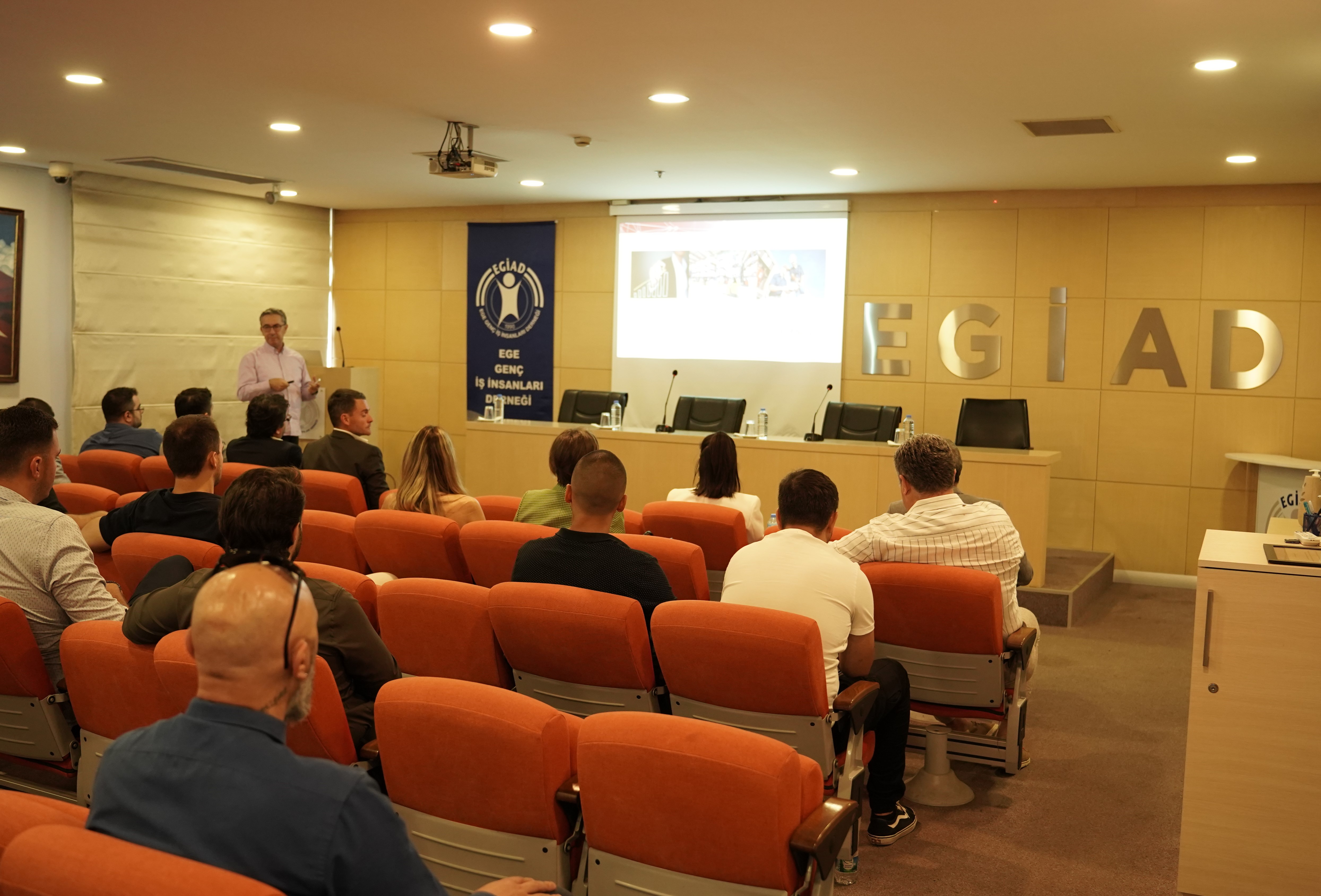 "TEŞVİK ETMEYE DEVAM EDİYORUZ"