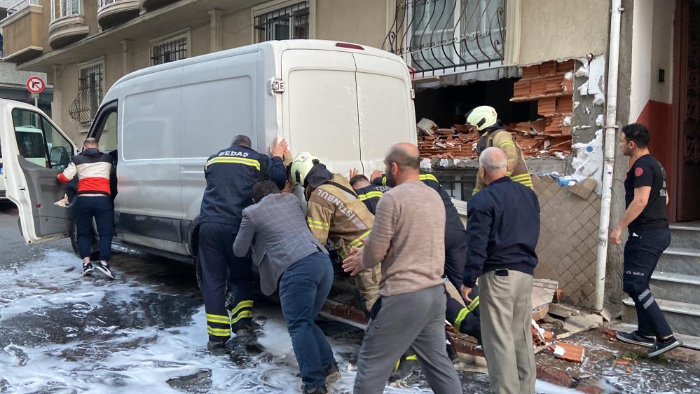 İncelemeler sonucunda olay yerine İGDAŞ ekipleri çağrıldı. Olay yerine gelen İGDAŞ ekipleri doğal gazı keserek rögarda ölçüm yaptı