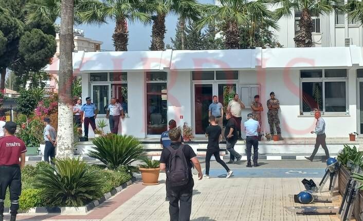 14.20- Naimoğulları: "Kimse geleceğimize göz dikemez"