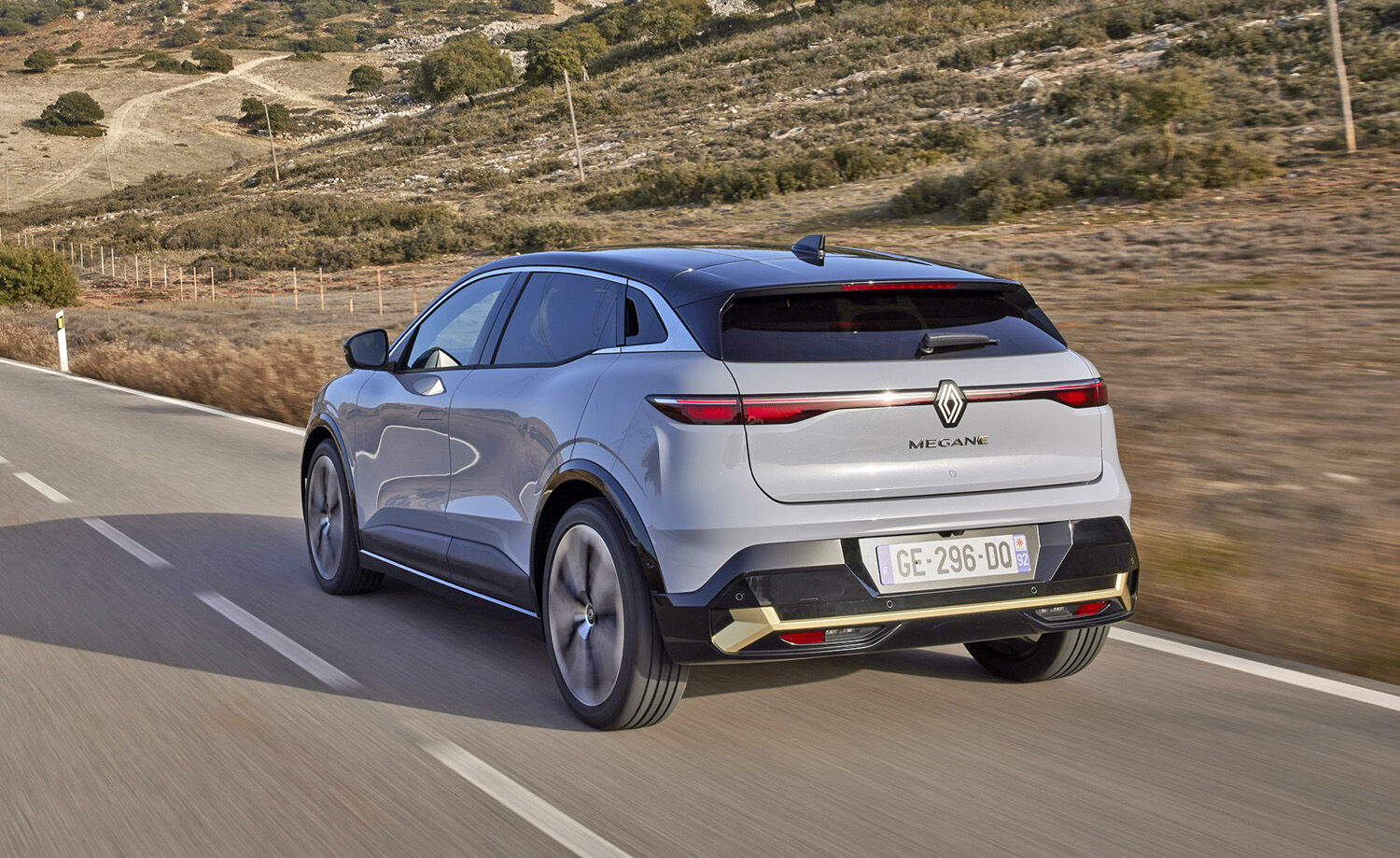 2024 Model Renault MEGANE E-TECH fiyatları