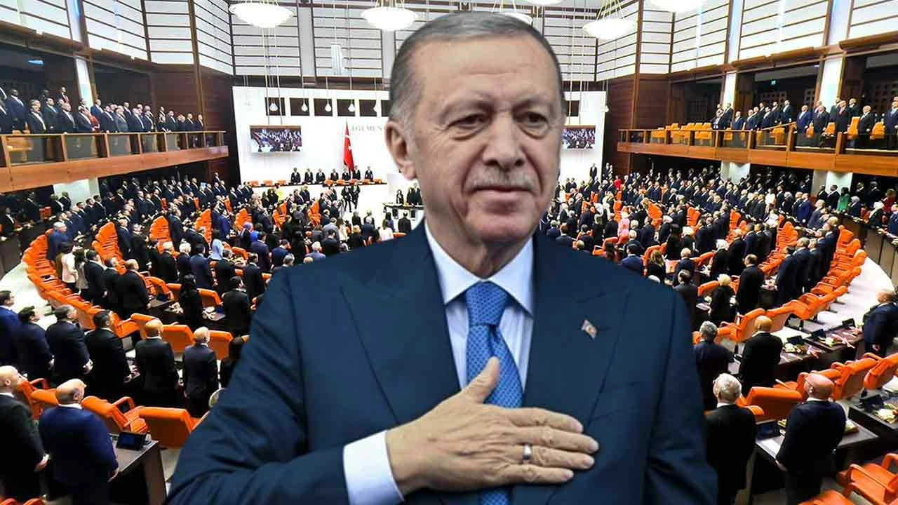 2014’te ilk kez halkın oylarıyla 12. Cumhurbaşkanı seçildi.  21 Mayıs 2017’de AK Parti’nin Genel Başkanlığı’na yeniden seçildi. 