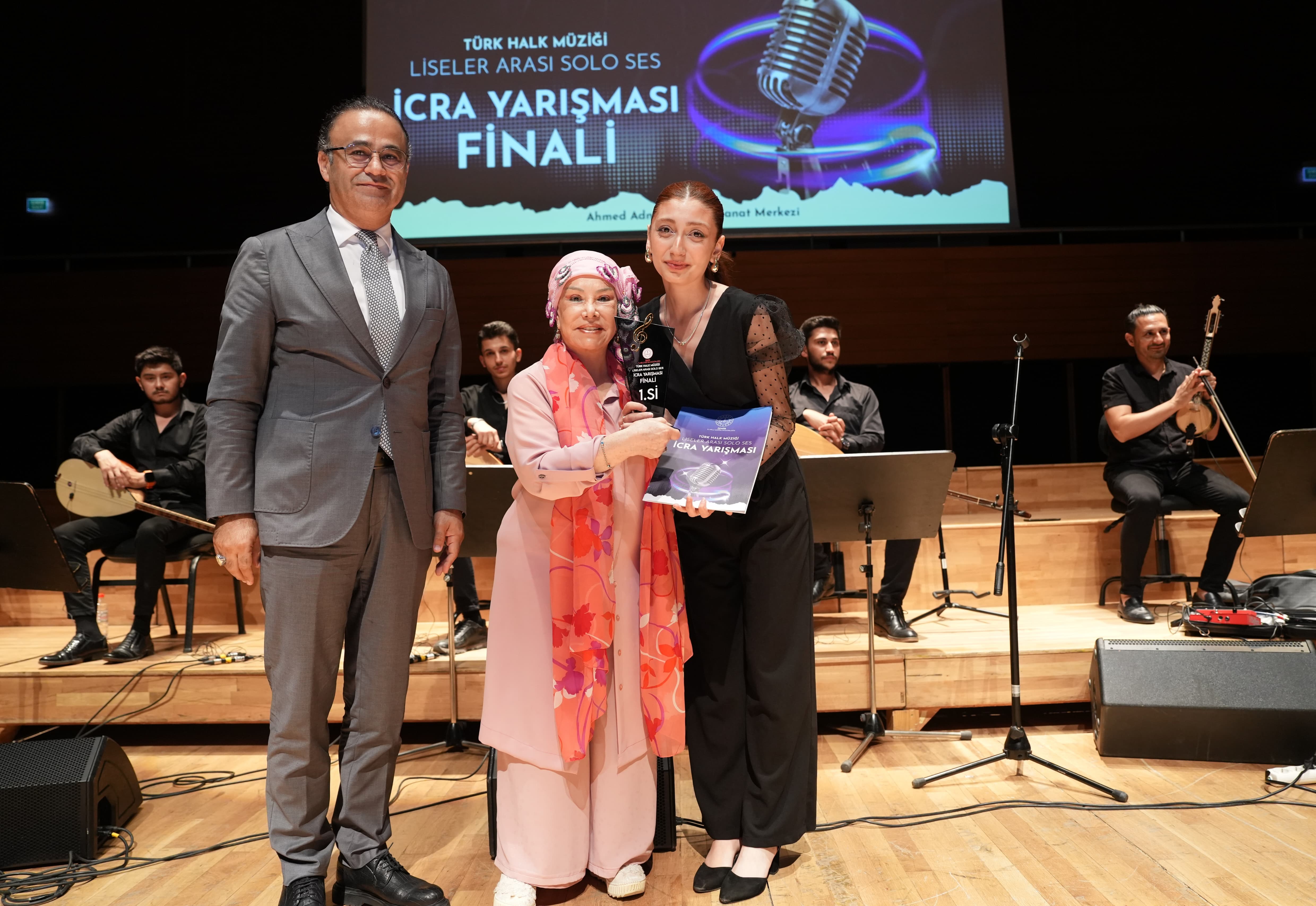 Ödüller Sahiplerini Buldu