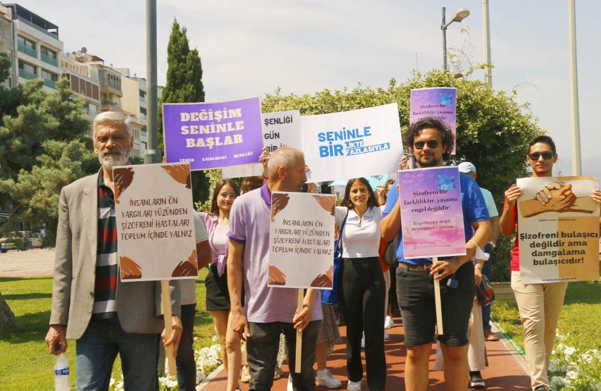 İzmir Şizofreni Derneği neler yapar?