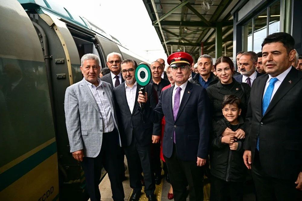 Y B Bc Kodw Zkyt Flw D N Jhdv Q.jpg