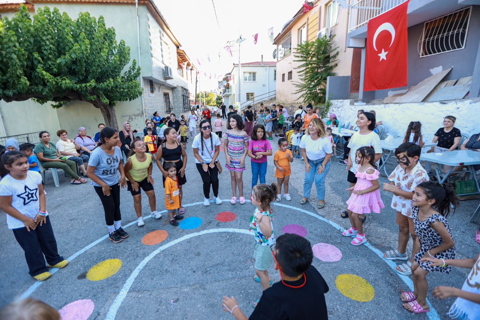 KENT YAŞAMI RENKLENİYOR