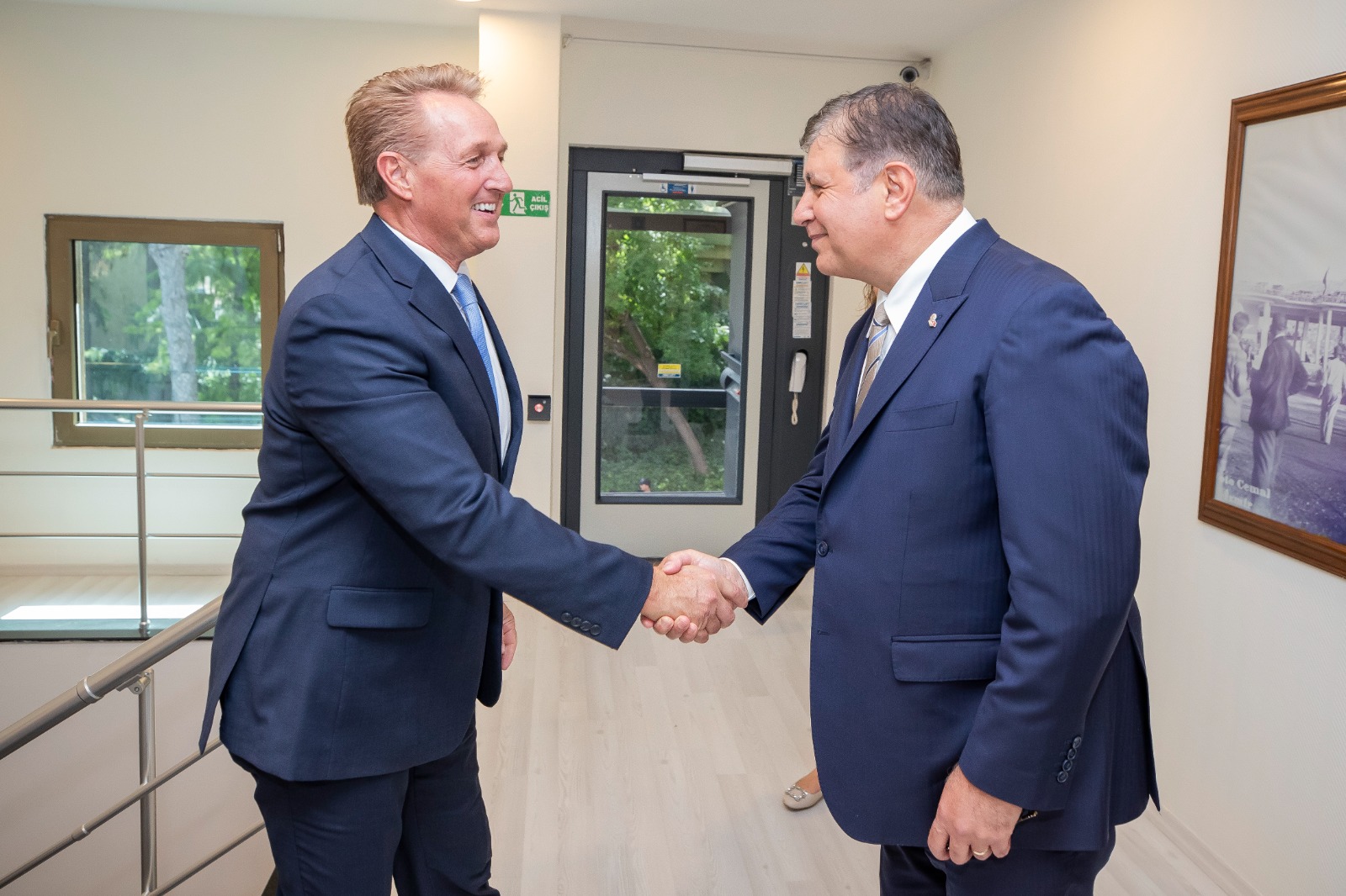 Tugay, büyükelçiye tebriklerini iletti