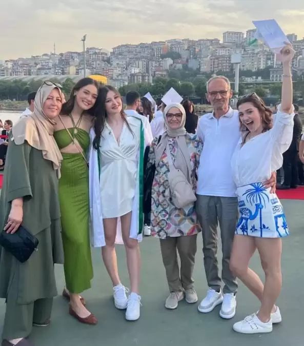 Uzun boyu genetikmiş!