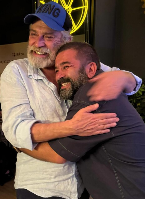 Haluk Bilginer 70. yaşını dostlarının hazırladığı sürpriz partiyle kutladı!