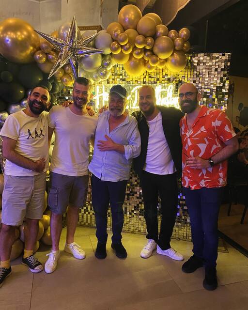 Haluk Bilginer 70. yaşını dostlarının hazırladığı sürpriz partiyle kutladı!