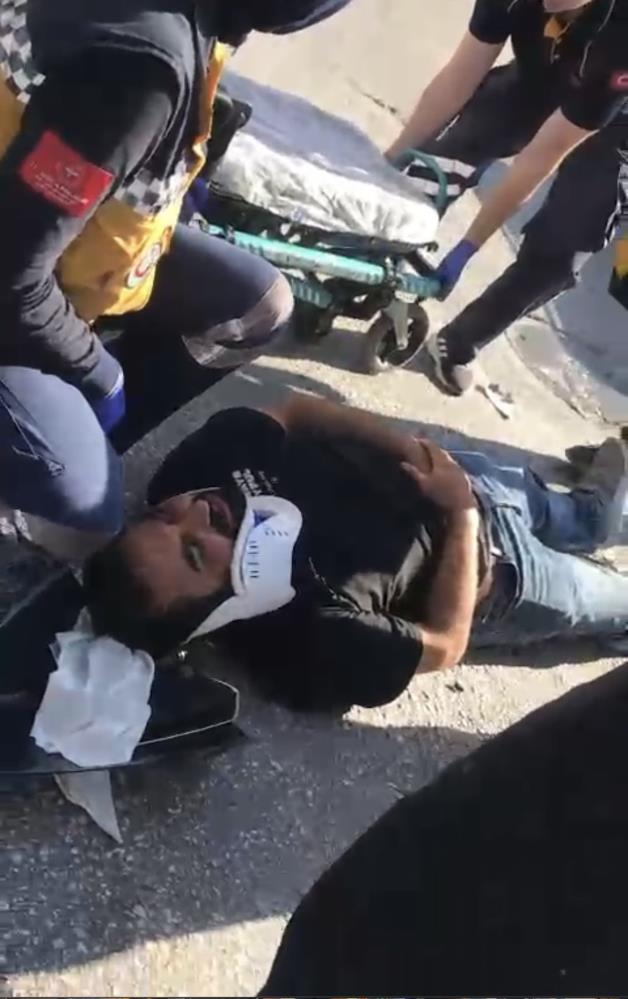 Olay yerinde ilk müdahalesi yapılan motosikletli ambulans ile Çekirge Devlet Hastanesine sevk edildi.