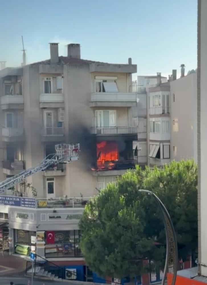 Aliağa'da çıkan yangında yaşlı kadın hayatını kaybetti!