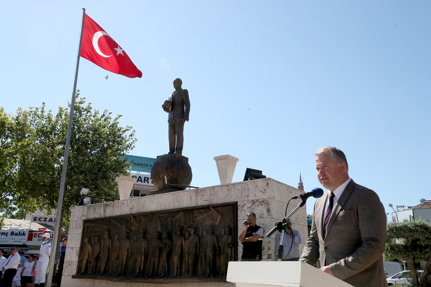 “98 YIL ÖNCE URLA TOPRAKLARINDAN ASRIN LİDERİ GEÇTİ”