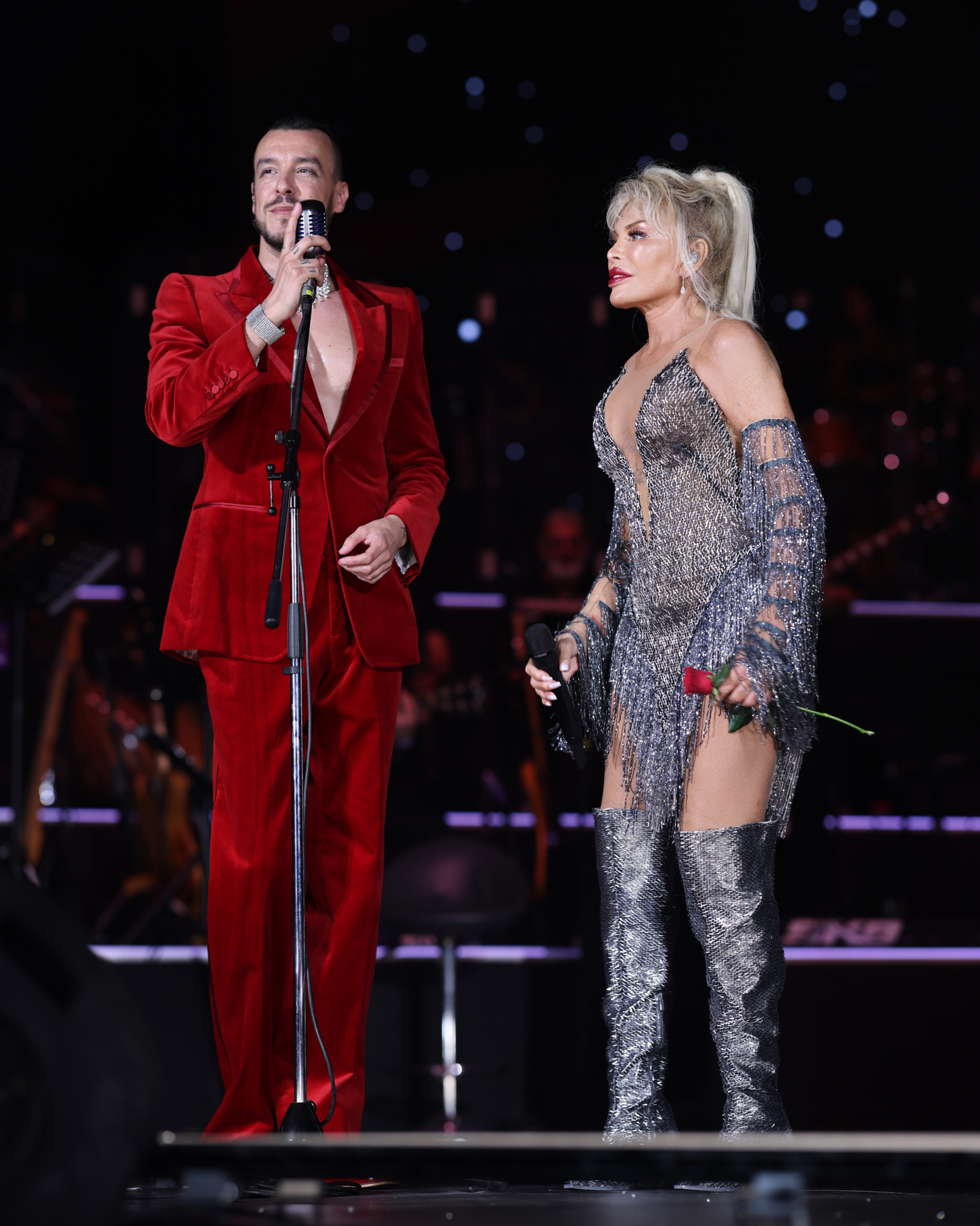 "Ajda Pekkan ve Arkadaşları", Beşiktaş'ta unutulmaz bir konserle tarihe geçti!