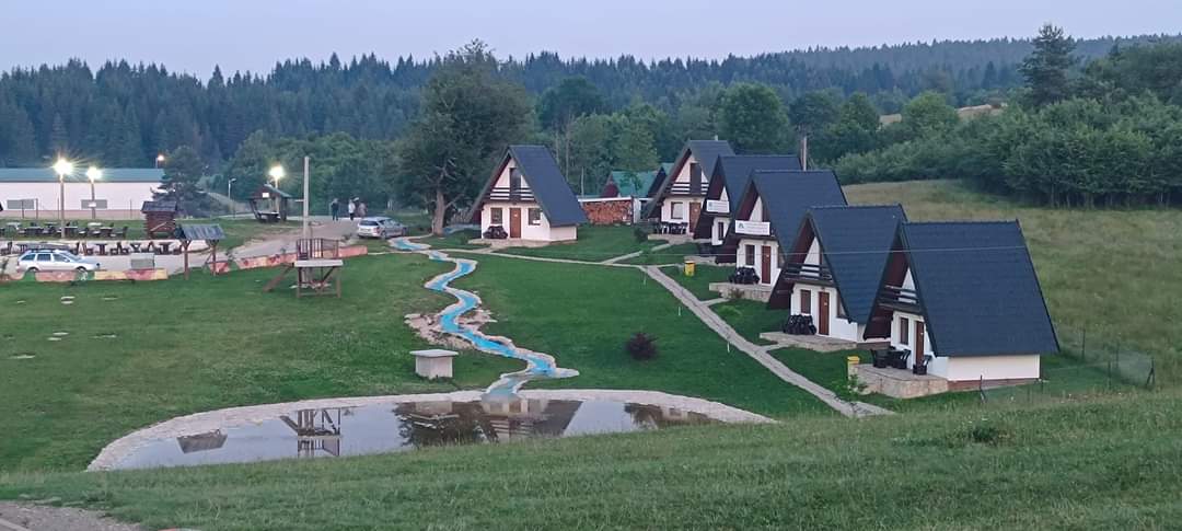 Aydinovi̇ci̇ Spor Merkezi̇  