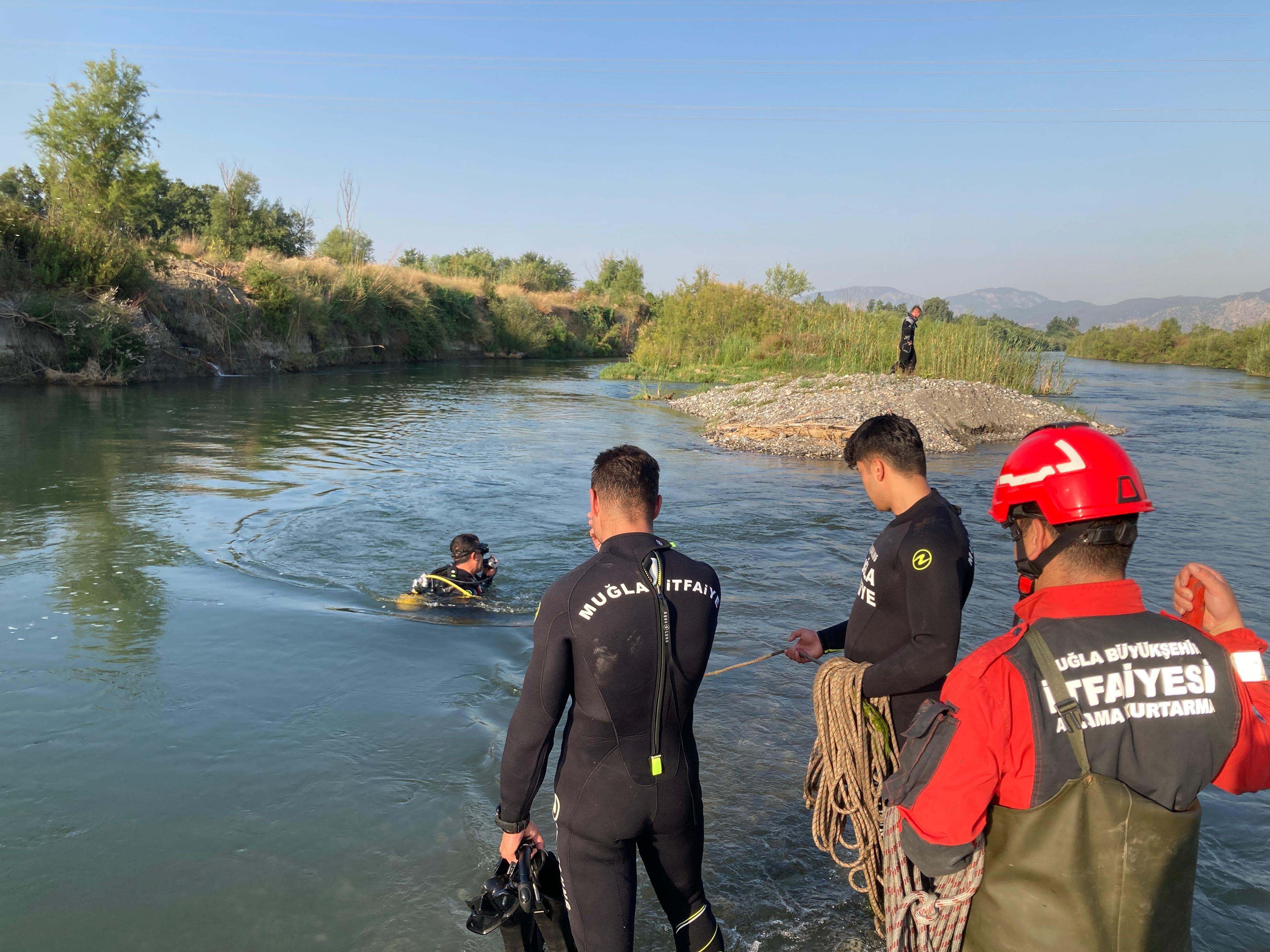 Büyükşehir İtfaiye Su Altı Arama Kurtarma Ekibi Uzman Kişilerden Oluşuyor