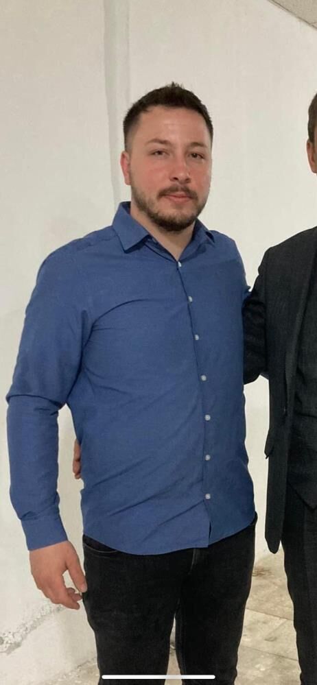 Başkan Dönmez'in şoförü M.O.A. ve koruması R.G. tarafından darp edilerek belediyeden dışarı çıkarıldı.