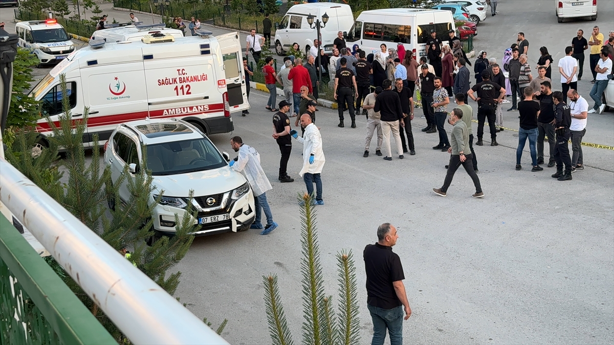 Erzurum'da Bir Aracın Üzerinden Geçtiği 5 Yaşındaki Çocuk Öldü (4)